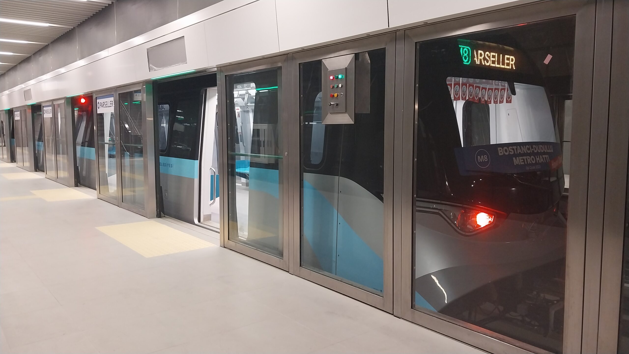 İSTANBUL METROSU BOSTANCI DUDULLU HATTI
